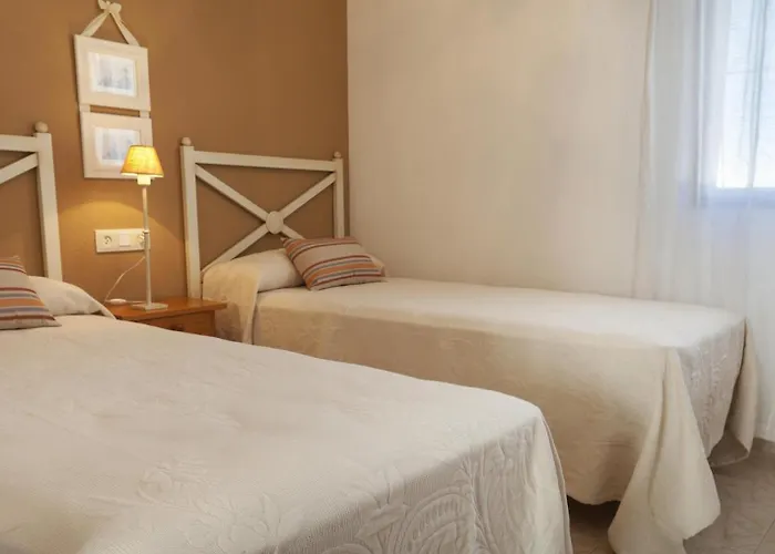 038 Magrana וילה *